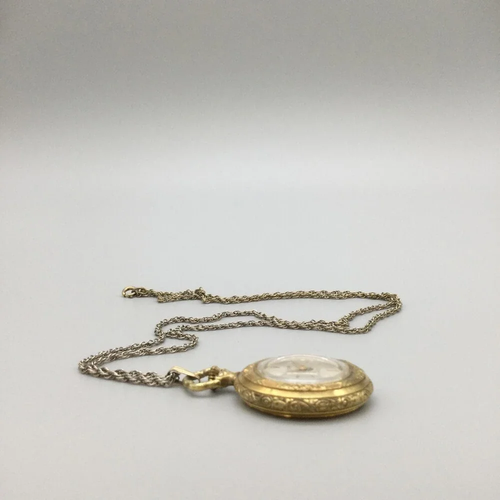 Vintage Hunter Necklace Pendant Women 31mm Gold Tone 17J Incabloc Manual Swiss